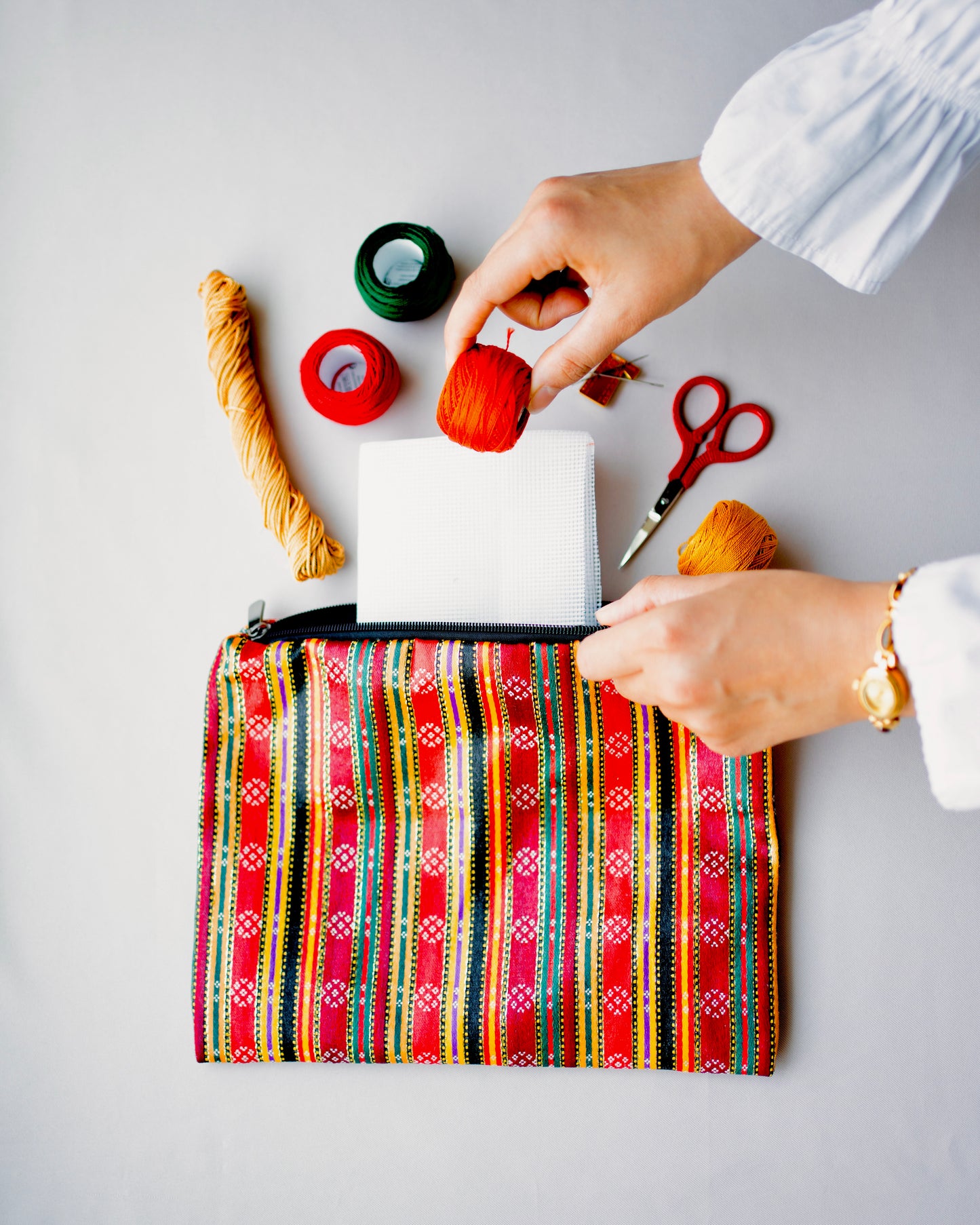 Saya Pouch: Traditional Colors