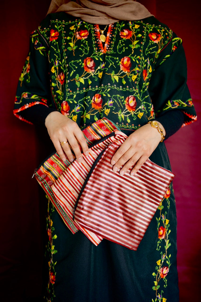 Saya Pouch: Traditional Colors