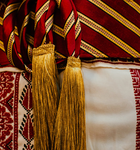 Saya Belt: Traditional Red and Gold
