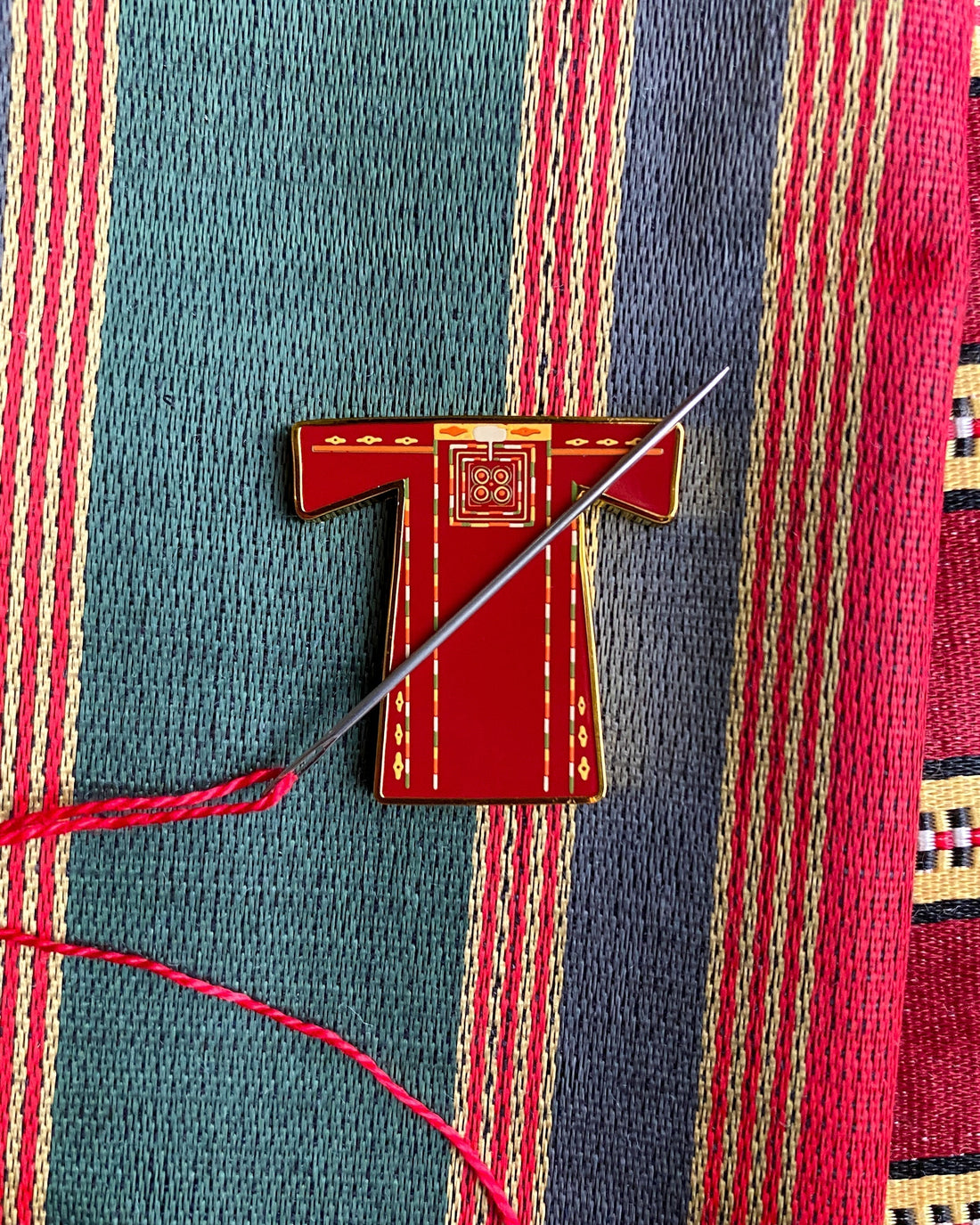 tatreez, thobe, palestinian thobe, badan collective, needle minder, sewing minder, needle, stitching, embroidery, palestinian