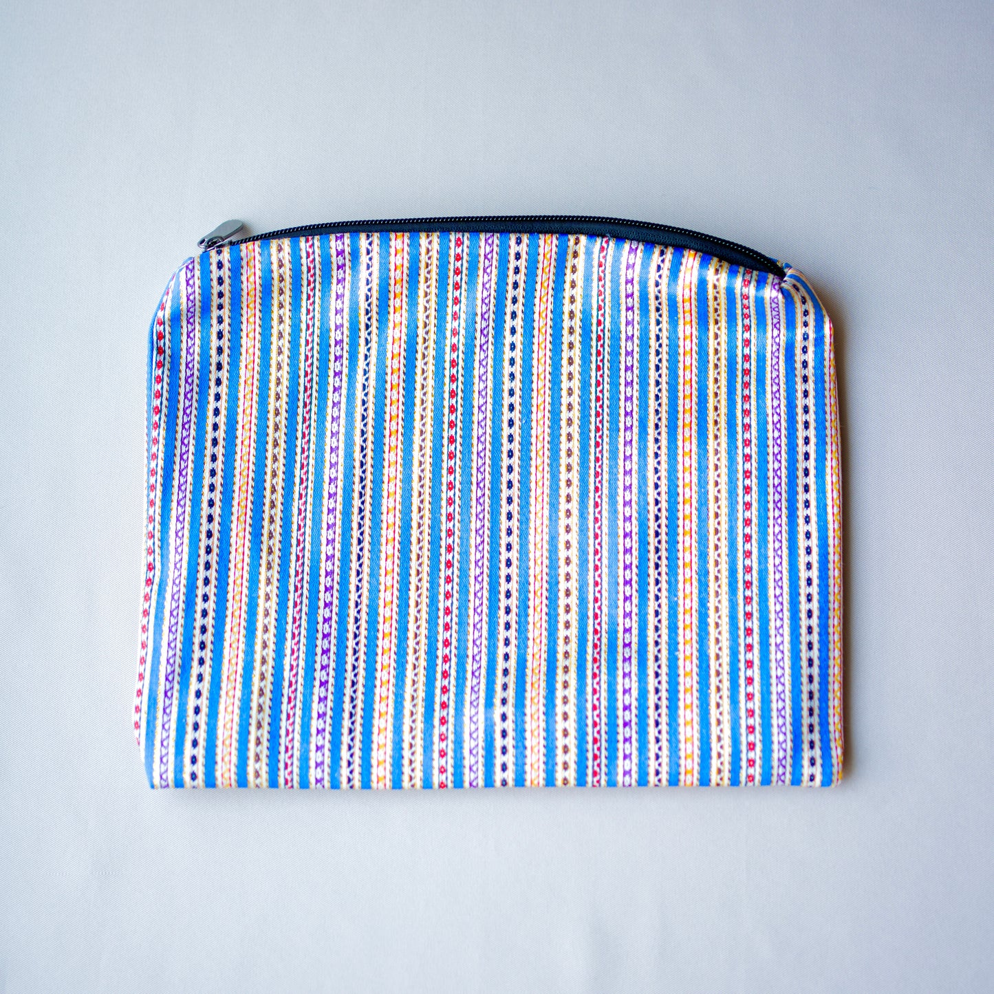 Saya Pouch: Blues and Skies