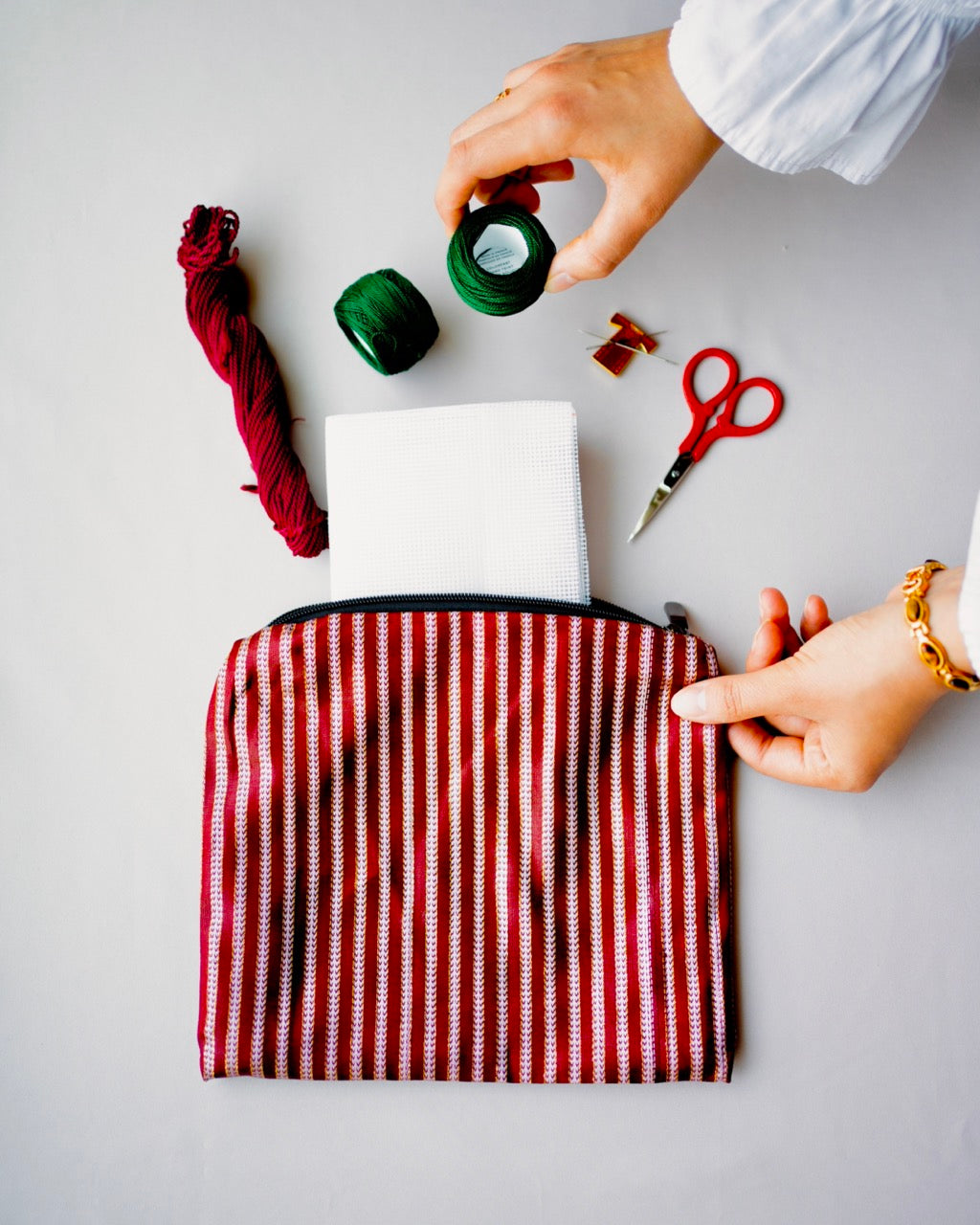 Saya Pouch: Pomegranate